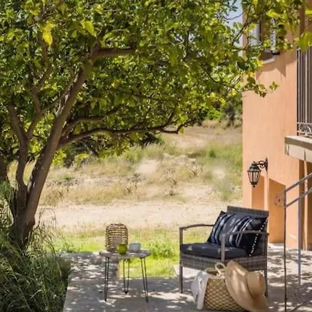 Kaminia Serenity House Radzaklí